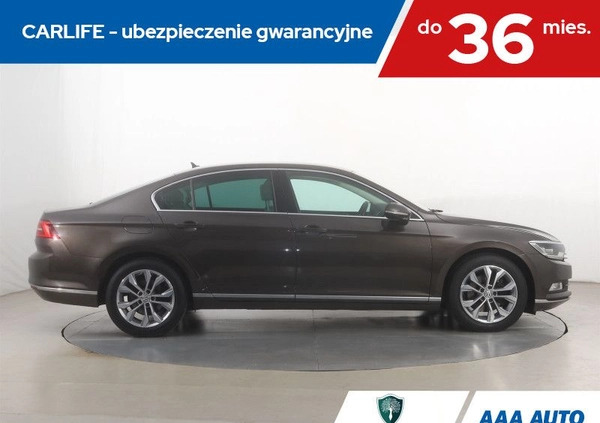 Volkswagen Passat cena 68000 przebieg: 151589, rok produkcji 2015 z Raszków małe 154